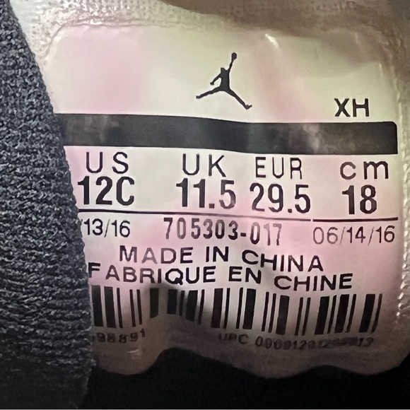 Nike Air Jordan Retro 1 High BP Youth Shoes Sz 12C Youth Glossy Black 705303-017 - Picture 8 of 10